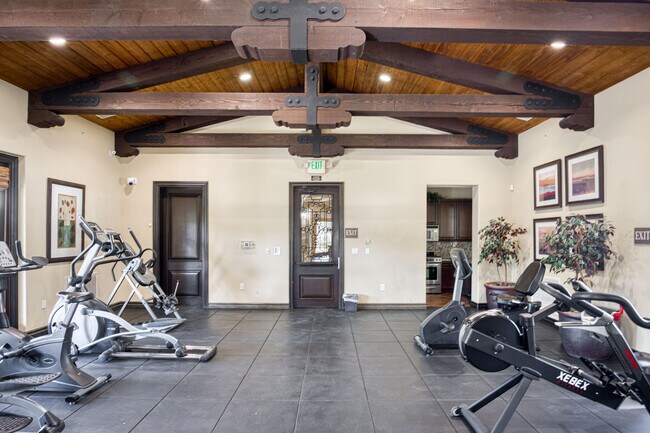 Building Photo - 520 Calle Vibrante