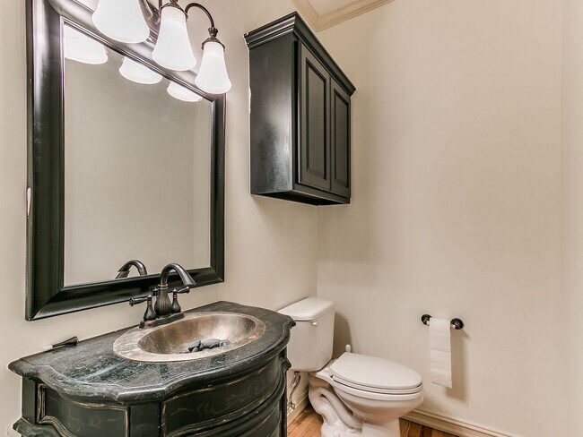 Building Photo - Gorgeous 2 Story Home In Bixby Schools!