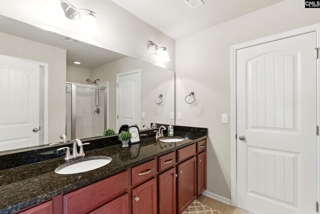 Building Photo - 405 Eagle Claw Ct