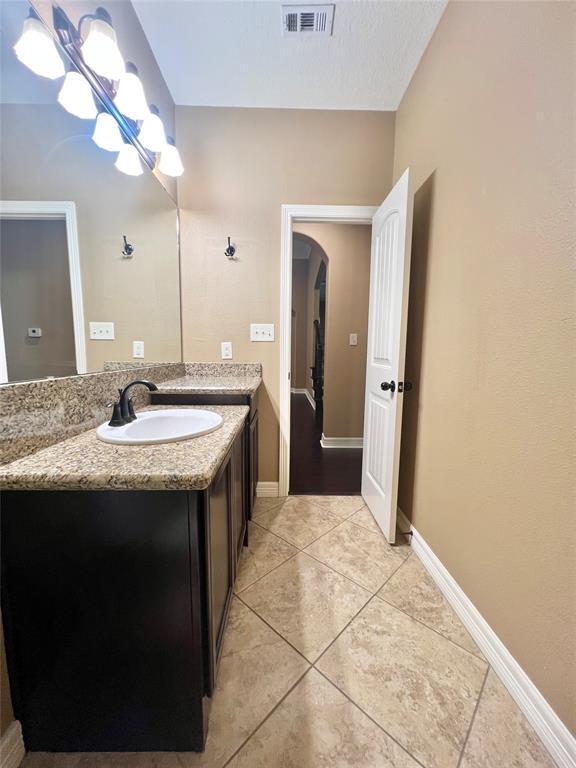 Building Photo - 5710 Nicole Ln