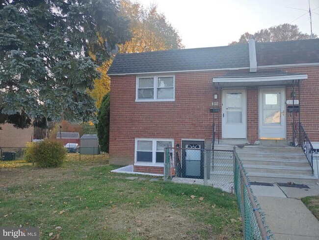 Building Photo - 3350 S Keswick Rd