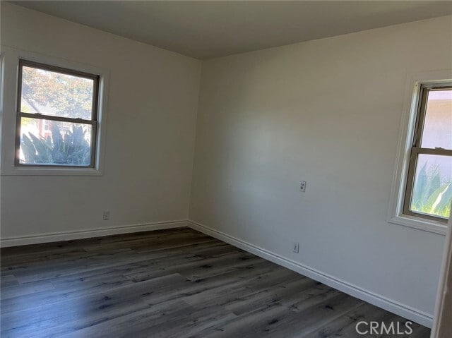 Building Photo - 140 W Midway Manor