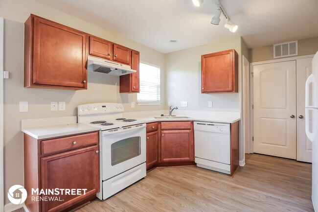 Building Photo - 3084 Bushfield Dr