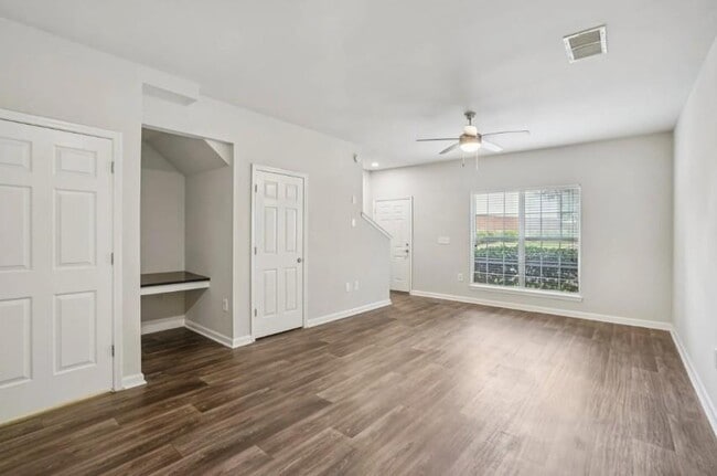 Building Photo - 405 Philip Blvd