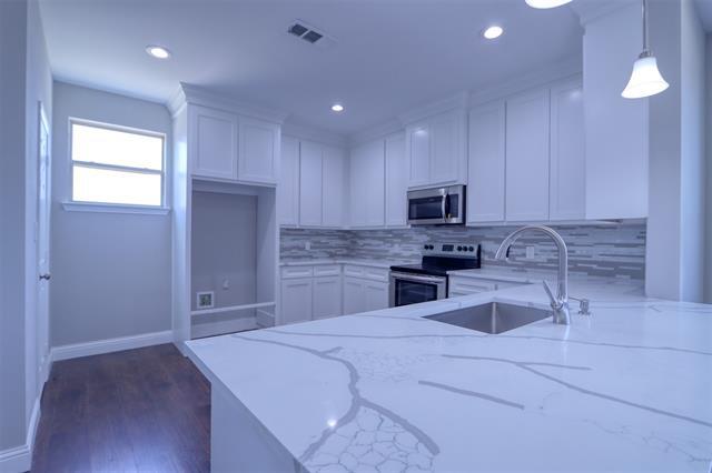 Building Photo - 2813 Belmont Dr