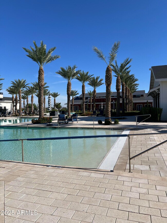 Building Photo - 11300 N Casa Dega Dr