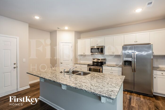 Building Photo - 9612 Hamel St