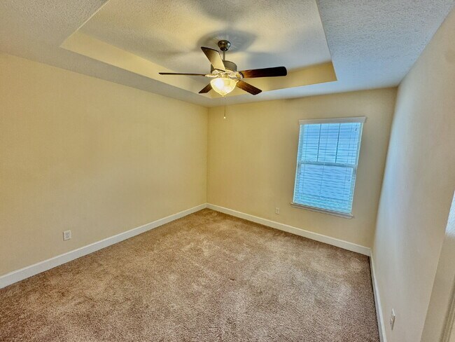 Building Photo - Charming 2 Bed, 2 Bath Home in Lynn Haven, FL - Perfect for Cozy Living!