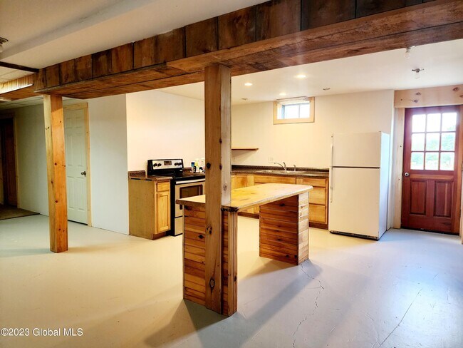 Building Photo - 285 Gridley Rd