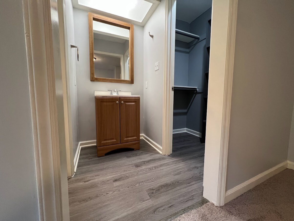Building Photo - 4905 Coral Ridge Ct