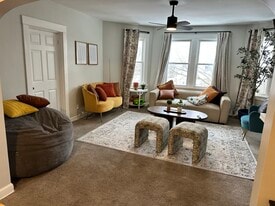 Building Photo - 800 37th Ave NE