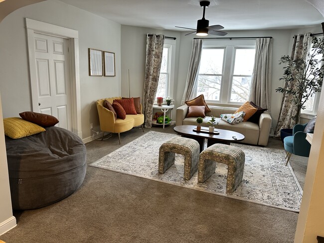 Building Photo - 800 37th Ave NE