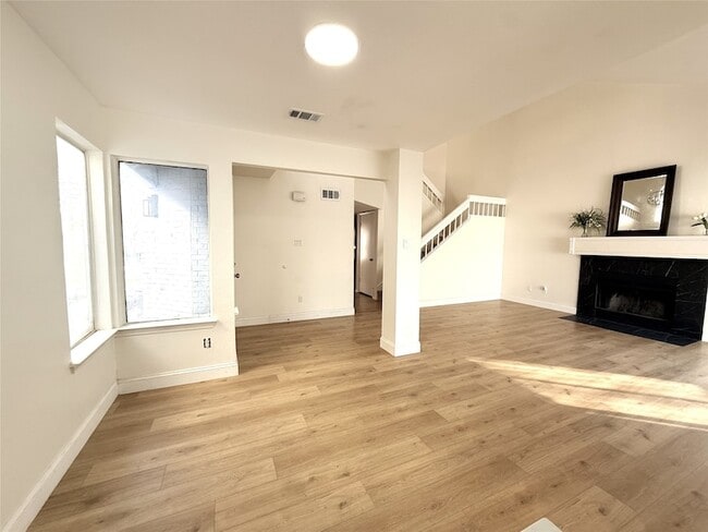 Building Photo - 4243 Timberglen Rd