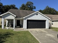 Building Photo - 11065 Oakcrest Dr