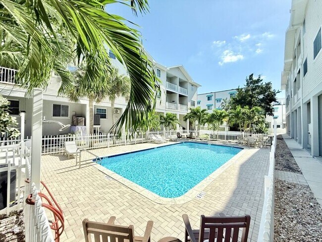 Building Photo - 15473 Gulf Blvd