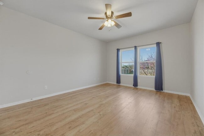 Building Photo - 125 Exeter Cove