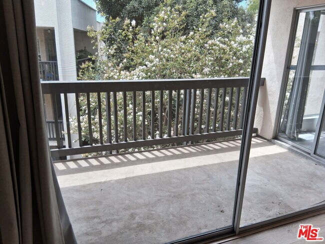 Building Photo - 5321 Raintree Cir