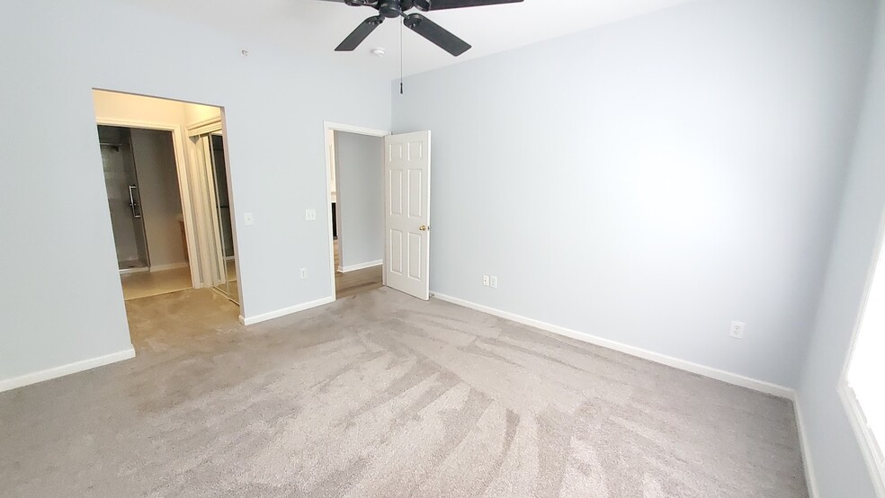 Building Photo - 8011 Allyns Landing Way