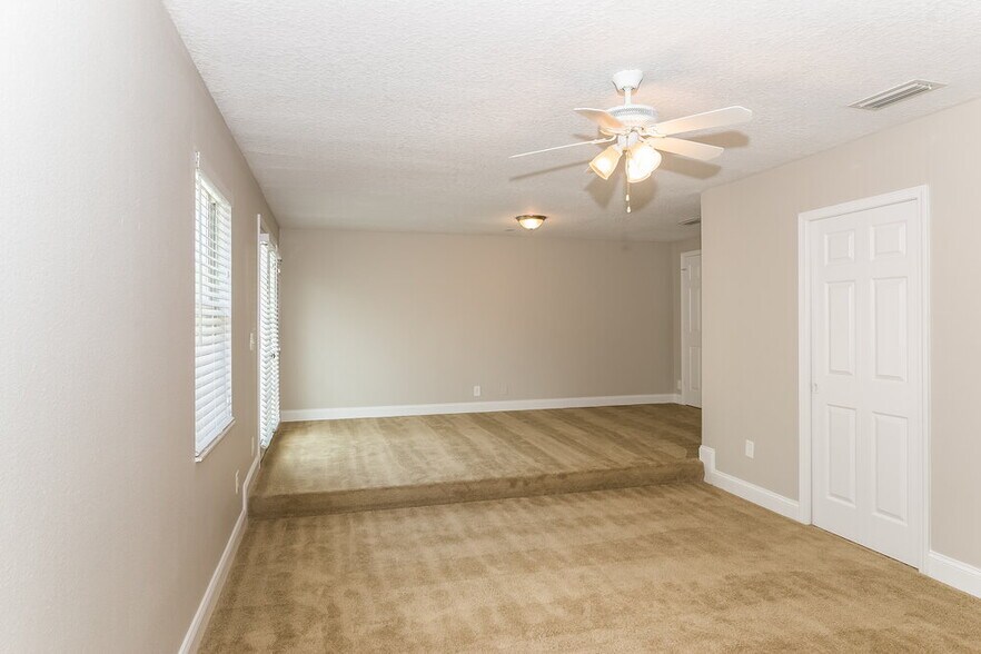 Building Photo - 7730 Allspice Cir W