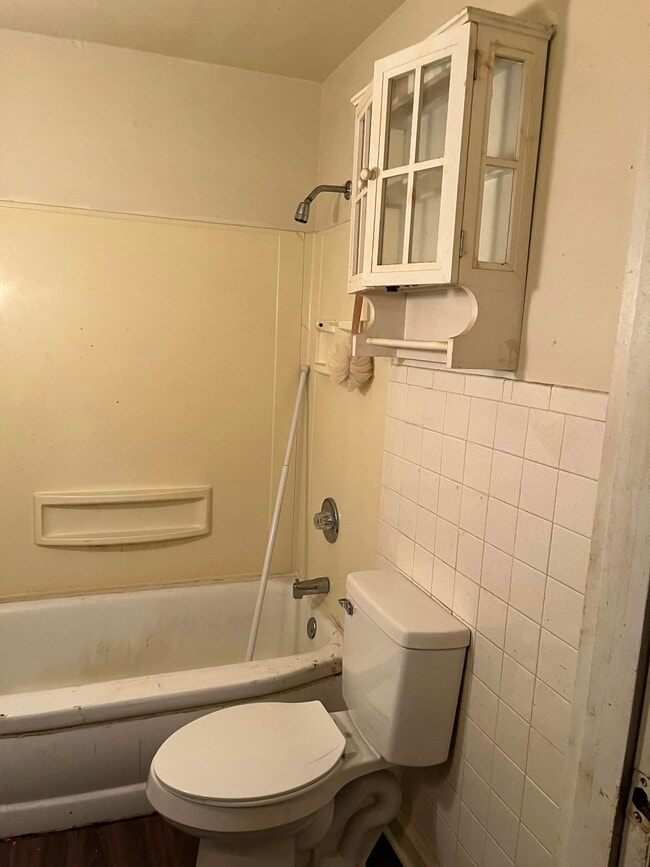 Building Photo - 1261 Lincoln Park Blvd