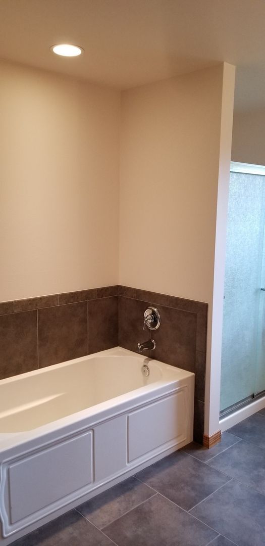 Building Photo - Spacious Two-Story in Port Orchard
