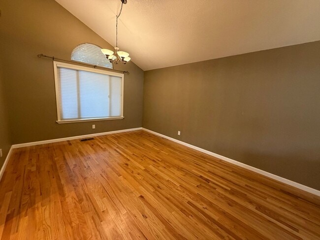 Building Photo - 3113 Sweet Clover St