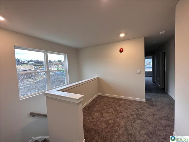 Building Photo - 7580 Clayton Ave