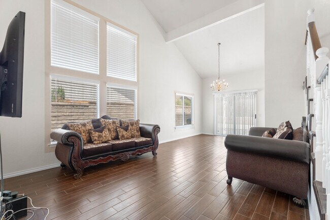 Building Photo - 45322 Pickford Ave