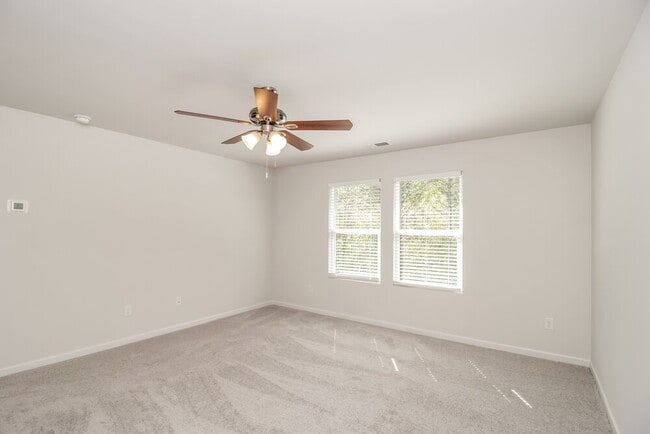 Building Photo - 146 Fields Crossing