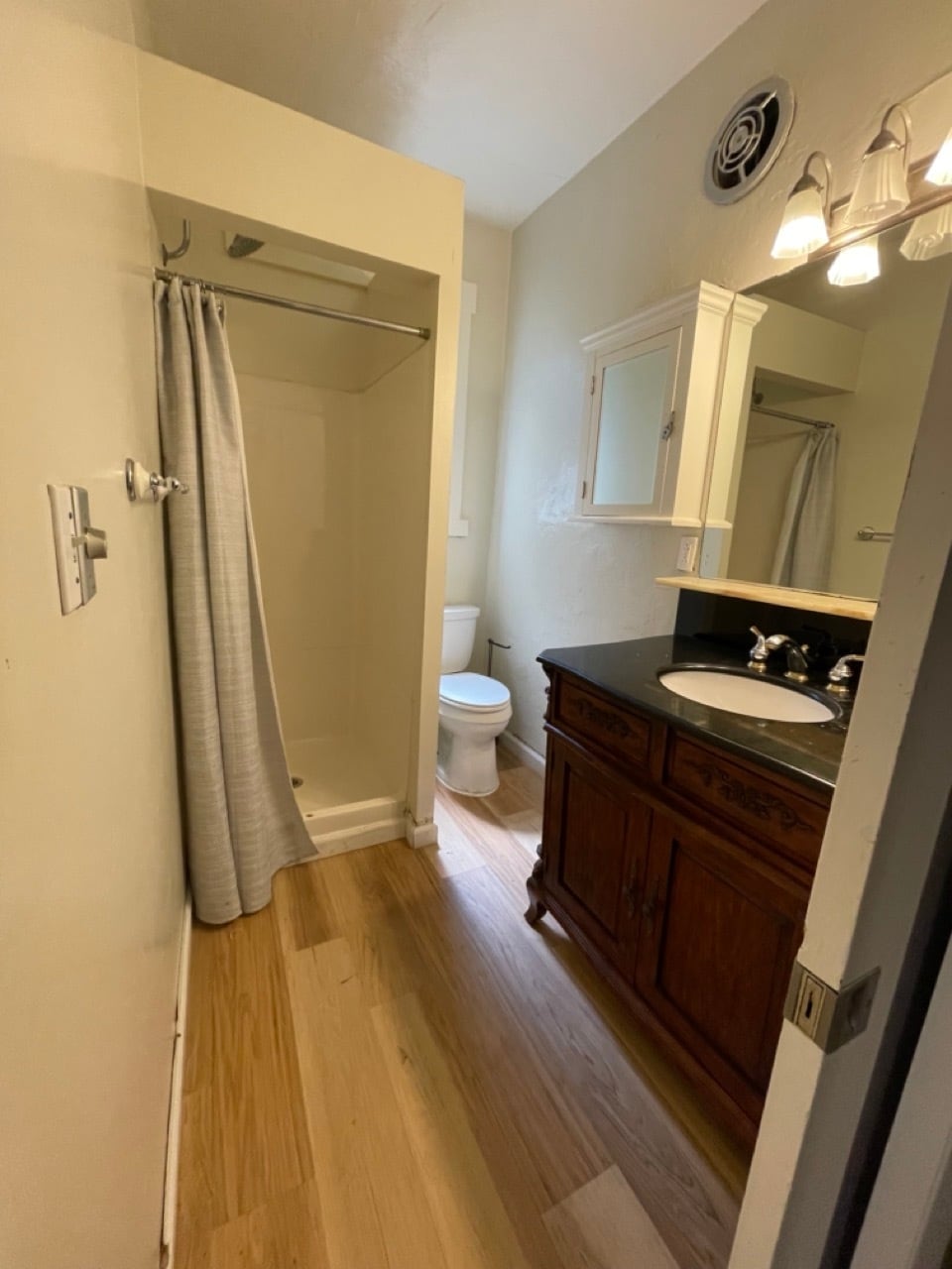 1st floor bathroom - 2481 Hilgard Avenue