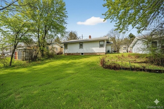 Building Photo - 11 Edward Ave