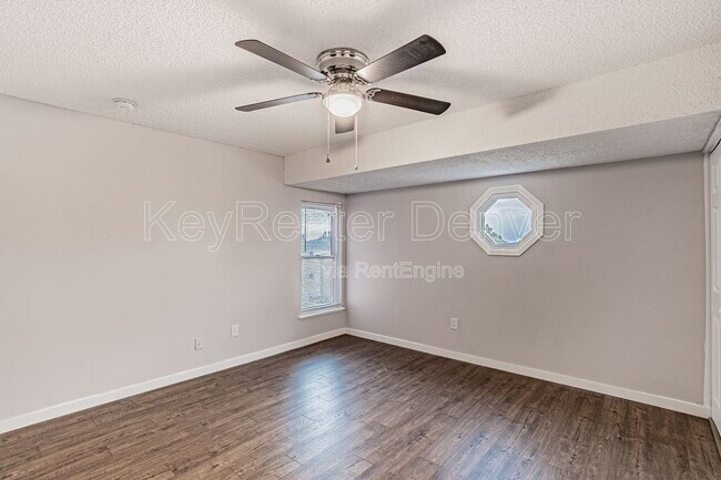 Building Photo - 12133 N Melody Dr