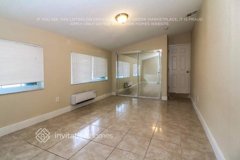 Building Photo - 5660 W 9th Ct