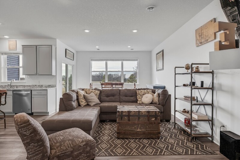 Building Photo - 6432 Genevieve Trail