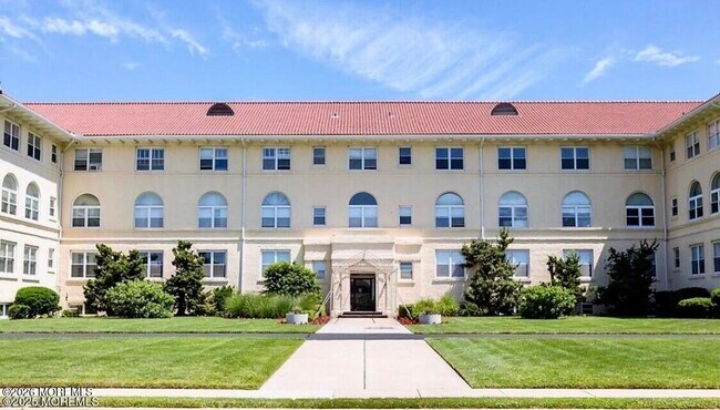 Building Photo - 1 Roseld Ave