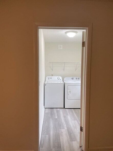 Building Photo - Cute and Newly Renovated Brick One Level Home in Auburn