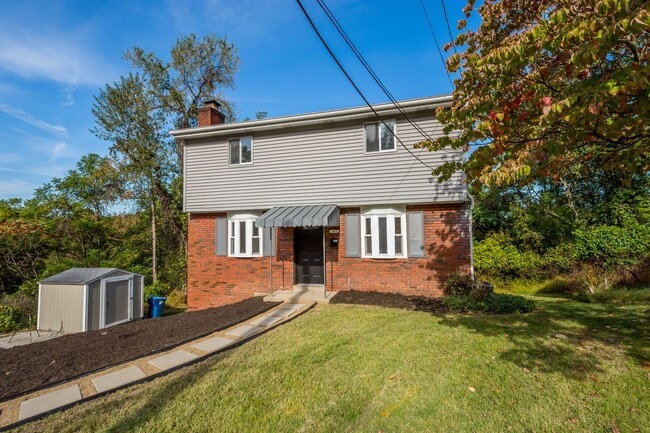 Primary Photo - AVAILABLE NOW – Move In Today! NEWLY RENOV...