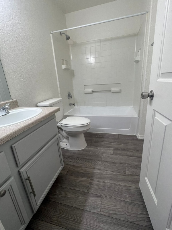 Building Photo - 3835 Terrazzo Ave