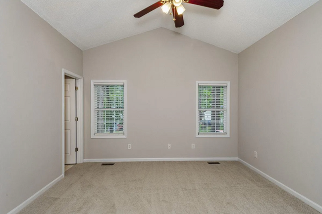 Building Photo - 3 Bedroom Ranch Near NCSU