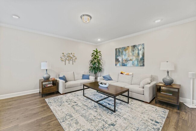 Building Photo - **LIKE-NEW UPGRADED HOME WITH FENCED YARD ...