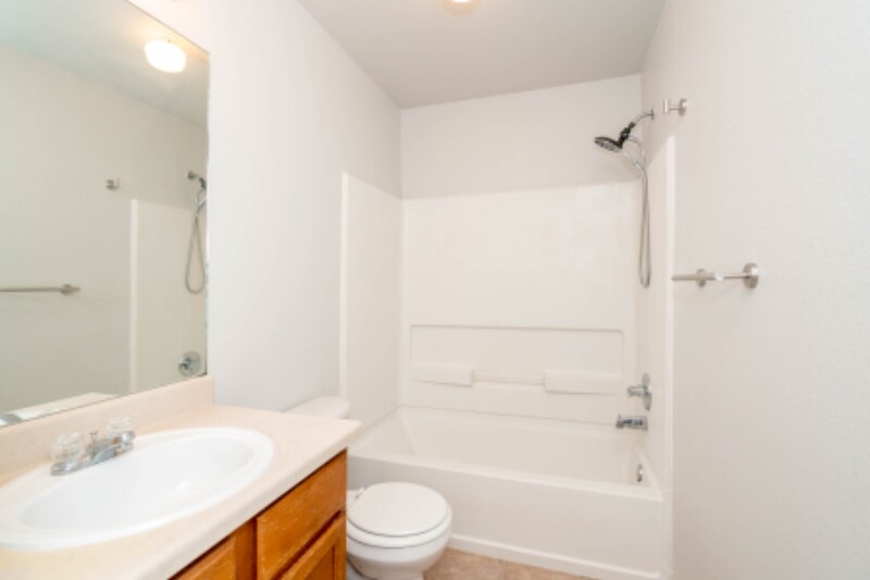 Building Photo - 10806 Mathom Landing