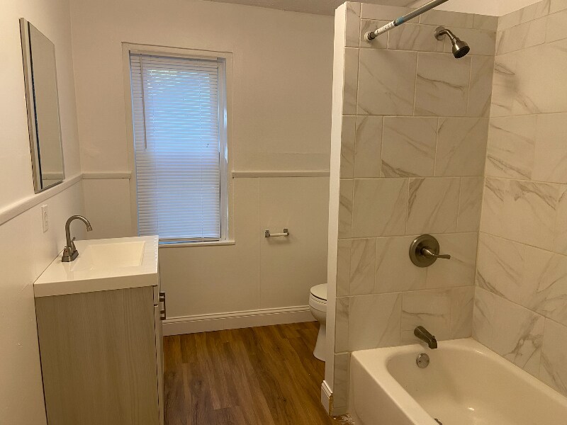 Building Photo - 918 Watson St SW