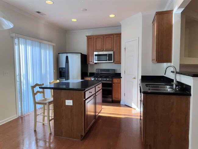Building Photo - 3010 Winding Waters Way