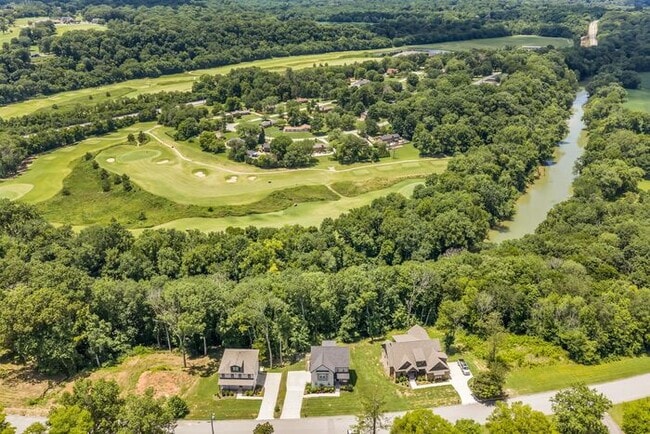 Building Photo - 420 Stonemeadow Rd