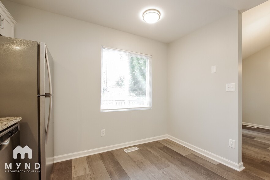 Building Photo - 8008 Beacon Hills Rd