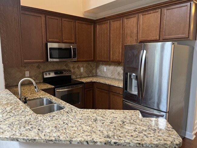 Building Photo - 5661 Tipperlinn Way