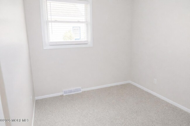 Building Photo - 825 Leeward Dr