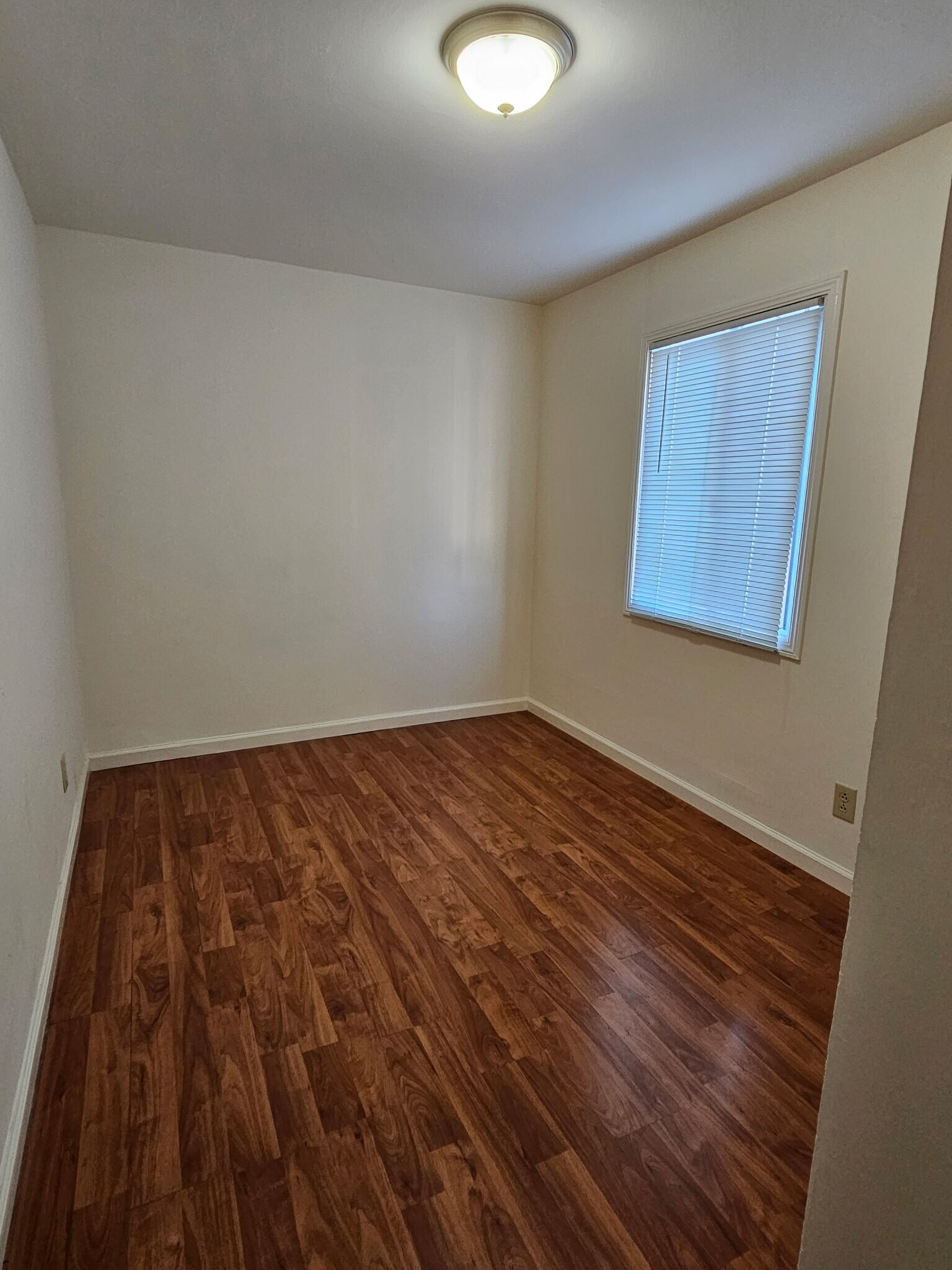 Building Photo - 836 Adams St