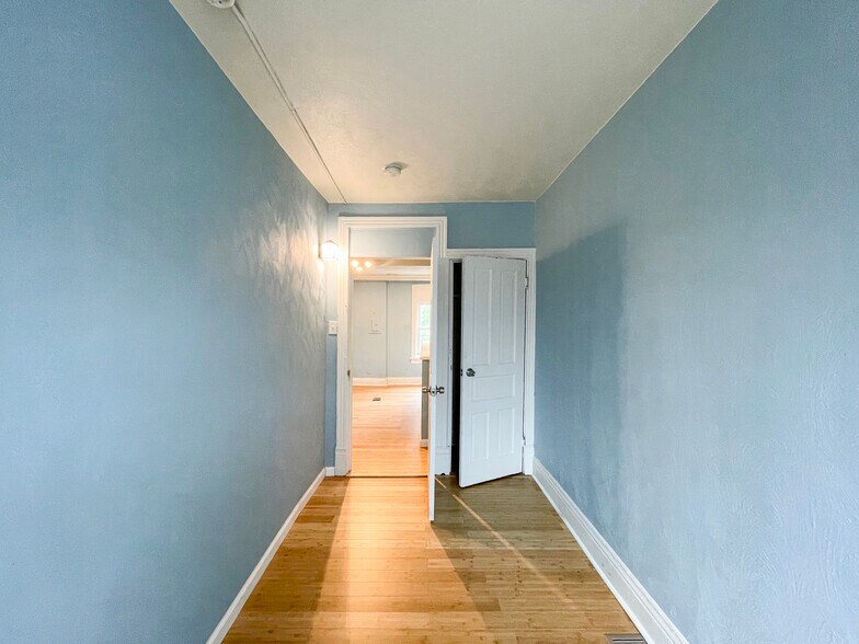 Building Photo - 15 Welsford St