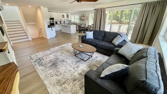 Building Photo - FULLY FURNISHED, STUNNING, BRAND NEW CONST...